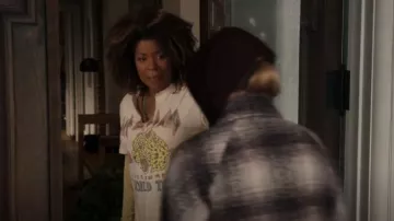Junk Food Def Leppard Hysteria Vintage Destroy Tee worn by Viola 'Vi' Marsette (Lorraine Toussaint) as seen in The Equalizer (S03E15)