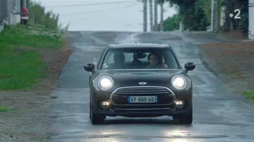 The MINI Cooper Clubman by Gaëlle Vignon (Éléonore Gosset-Bernheim) in the film Blade de fond
