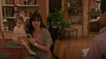 RVCA Women's Avery Woven Short Sleeve Dress worn by Erica Goldberg (Hayley Orrantia) as seen in The Goldbergs (S10E21)