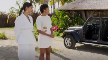 Zara Belt­ed Tuxe­do Jack­et worn by Elena Roarke (Roselyn Sánchez) as seen in Fantasy Island (S02E11)