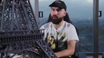 The Mona Lisa t-shirt that makes a Dab worn by Thomas in the video We built the LEGO EIFFEL TOWER in 48 hours! (the largest in the world????) (extreme fatigue)