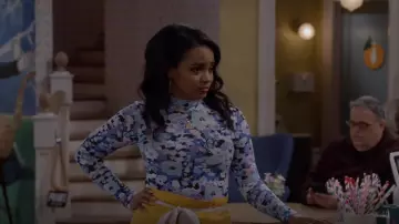 Rails Ray Top worn by Randi (Kyla Pratt) as seen in Call Me Kat (S03E21)