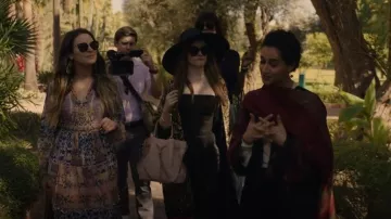 Celine Style CL41448/S worn by Anna Delvey (Julia Garner) as seen in Inventing Anna (S01E06)