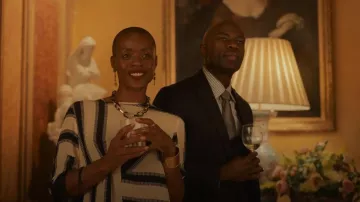 Louisa parris The Fringe Silk Crepe de Chine Maxi Vestido usado por Cecilia Dennison (T'Nia Miller) como se ve en The Diplomat (S01E06)