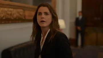 Theory Carissa Blazer worn by Ambassador Kate Wyler (Keri Russell) as seen in The Diplomat (S01E07)