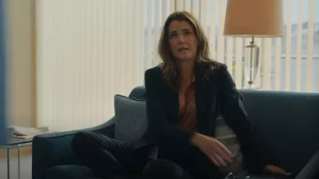 Theory Demi­tria Pants worn by Ambassador Kate Wyler (Keri Russell) as seen in The Diplomat (S01E08)