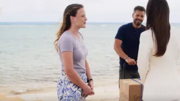 H&M Linen-blend Pull-on Shorts worn by Courtney (Katie LeClerc) as seen in Fantasy Island (S02E12)