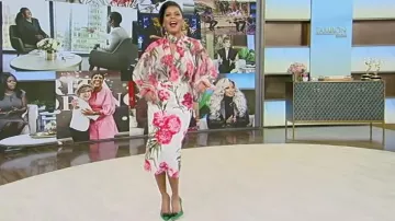 Gianvito Rossi Jaipur Maxi-Gemstone Pumps usados por Tamron Hall como se ve en Tamron Hall el 26 de abril de 2023