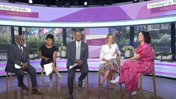 Cynthia Rowley Floral-Print Puff-Sleeve Dress worn by Parker Posey as seen in Today on May 2, 2023