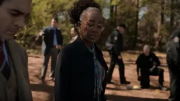 Sandro Navy Trench Coat worn by Amanda Wagner (Sonja Sohn) as seen in Will Trent (S01E13)