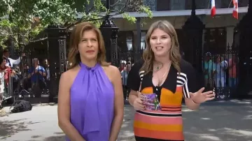 Alice + Olivia Leia Tie Neck Halter Top worn by Hoda Kotb as seen in Today with Hoda & Jenna on May 2, 2023