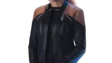 Crop Jacket porté par Raffi Musiker (Michelle Hurd) comme on le voit dans Star Trek Picards Saison 3