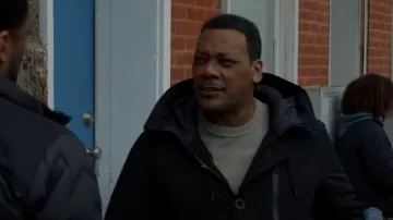 Canada Goose Chateau Parka Black Label Heritage worn by Lew Atwater (Erik LaRay Harvey) as seen in Chicago P.D. (S10E19)