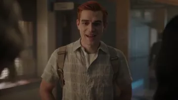 Camisa RAG & BONE Brown Gus usada por Archie Andrews (KJ Apa) vista en Riverdale (S07E06)