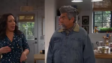 Levi's Sunset Relaxed Fit Cord Collar Denim Trucker Jacket worn by George (George Lopez) as seen in Lopez vs Lopez (S01E20)