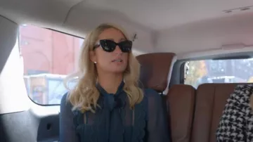 Gafas de sol Versace Ve4388 usadas por Paris Hilton como se ve en Paris in Love (S01E12)