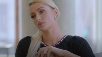 Autoportrait Noir Contraste Garniture Mini Robe portée par Paris Hilton vue dans Paris in Love (S01E11)