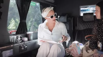 Juicy Couture Embelleshed Sweatpants usados por Paris Hilton como se ve en Paris in Love (S01E13)
