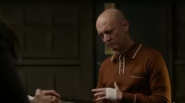 Pj Paul Jones Polo Rib Sweater usado por David Hodges (Wallace Langham) como se ve en CSI: Vegas (S02E19)