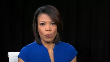 Calvin Klein Cap Sleeve Split Neck Sheath Robe portée par Nikole Killion comme vu dans CBS Mornings le 3 mai 2023