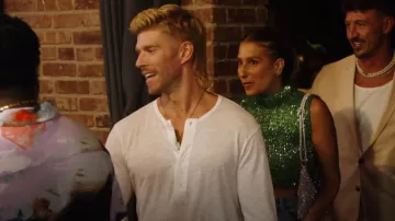 H:ours 21 Crop Top usado por (Amanda Batula) como se ve en Summer House (S07E12)