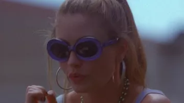 Dries Van Noten Oval Gafas de sol púrpuras usadas por Julie Freeman (Rebecca Gayheart) en la película Jawbreaker