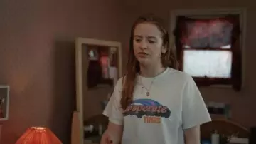 Desperate Times Rainbow T-Shirt of Jen (Máiréad Tyers) in Extraordinary (S01E08)