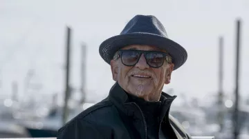 Sunglasses worn by Joe Larocca (Joe Pesci) as seen in Bupkis (Season 1)