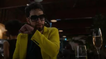 Gucci Eyewear Gafas de sol de montura cuadrada de gran tamaño usadas por Todd (Skylar Astin) como se ve en So Help Me Todd (S01E19)