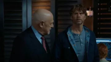 Faherty Cloud Cotton Long Sleeve Henley porté par Marty Deeks (Eric Christian Olsen) vu dans NCIS: Los Angeles (S14E19)