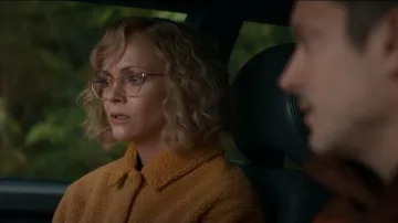 Uniqlo Windproof Outer Fleece Jacket worn by Misty (Christina Ricci) as seen in Yellowjackets (S02E05)