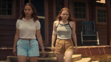 Pantalones cortos de pana marrón usados por Ziggy Berman (Sadie Sink) en Fear Street: película de 1978