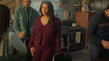 Beyond Yoga Free Style Waffle Knit Pants worn by Jazmin Martinez (Hailie Sahar) as seen in Good Trouble (S05E08)