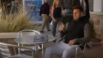Lululemon Down for It All Chaleco usado por Eddie Diaz (Ryan Guzman) como se ve en 9-1-1 (S06E17)