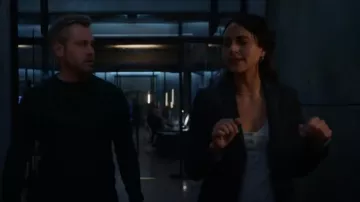 Theory Carissa Blazer worn by Maria Ruiz (Erica Hernández) as seen in True Lies (S01E11)