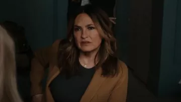 Rag & Bone Long-Sleeve Top worn by Detective Olivia Benson (Mariska Hargitay) as seen in Law & Order: Special Victims Unit (S24E21)