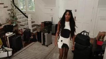 La robe Drop Polka Dot Mini Shift portée par Ciara Miller vue dans Summer House (S07E13)