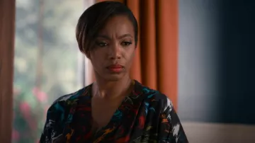 Missoni Belted Plisado Crepe Maxi Vestido usado por Helen Decatur (Heather Headley) como se ve en Sweet Magnolias (S02E10)