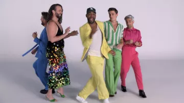 Gianvito Rossi Elle 85 Brush-Leather And Pvc Mules In Green usado por Jonathan Van Ness como se ve en Queer Eye (S07E03)