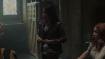 Babaton Press Blazer porté par Georgia 'George' Fan (Leah Lewis) vu dans Nancy Drew (S03E13)