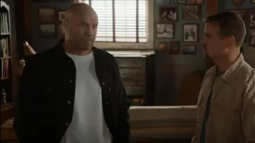 Levis Vintage Shirt Veste en caviar portée par Bill Newsome (Randy Couture) comme vu dans NCIS: Los Angeles (S14E20)
