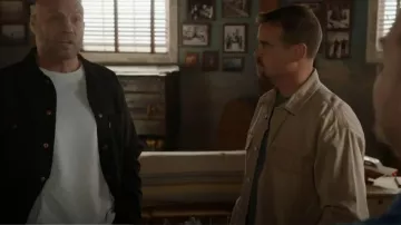 Chemise AllSaints Harrier Corduroy portée par l’agent Castor (Duncan Campbell) comme on le voit dans NCIS: Los Angeles (S14E20)