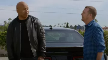 John Elliott Bomber Jacket en cuir porté par Sam Hanna (LL Cool J) comme vu dans NCIS: Los Angeles (S14E20)