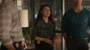 Rails Hunter Top worn by Lucy Tara (Yasmine Al-bustami) as seen in NCIS: Hawai'i (S02E21)