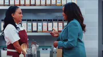 Pinko Jack­et Humahua­ca In Stretch Crêpe In Verde Ac­qua worn by Nyesha Arrington as seen in Next Level Chef (S02E15)
