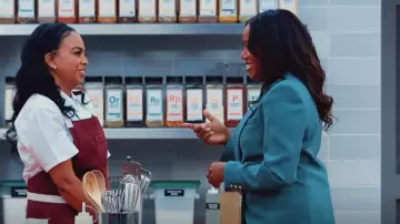 Pinko Jacket Humahuaca In Stretch Crêpe In Verde Acqua porté par Nyesha Arrington vu dans Next Level Chef (S02E15)