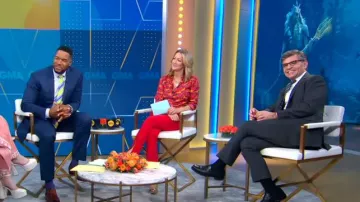 Pantalon à fente avant A.L.C. Conway porté par Lara Spencer vu dans Good Morning America le 15 mai 2023