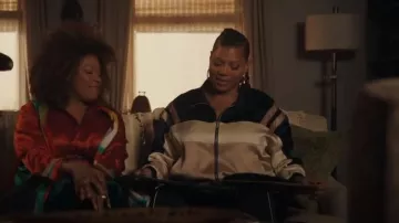 Pantalones de chándal de satén Saint Laurent usados por Robyn McCall (Queen Latifah) como se ve en The Equalizer (S03E17)