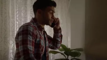 Camisa a cuadros a cuadros Rag & Bone Beach usada por Connor como se ve en 9-1-1 (S06E18)