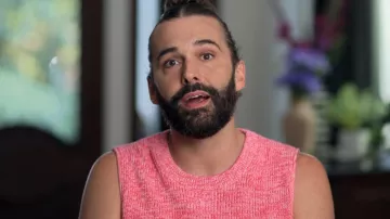 Chaleco de punto Cos Regular Fit usado por Jonathan Van Ness como se ve en Queer Eye (S07E03)